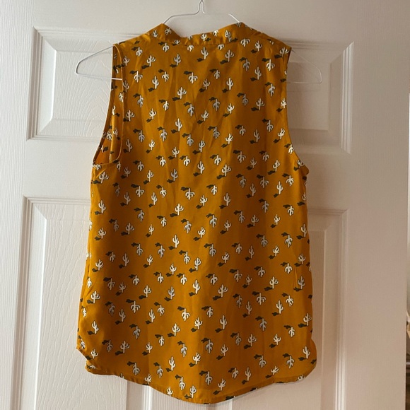 Sleeveless cactus blouse - Picture 3 of 3